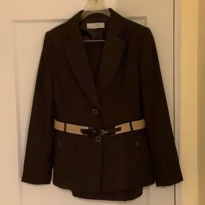 Tahari (Arthur S Levine), size 10 Brown, Pant Suit